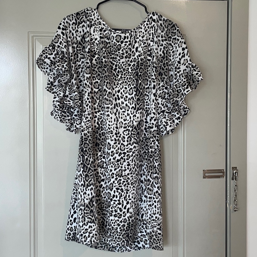 Pixi and Ivy leopard print dress, NWOT, size small